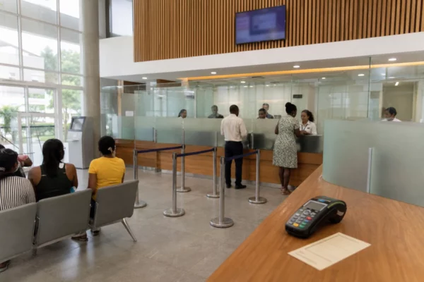 À Madagascar, MVola veut transformer le mobile money en porte d’entrée vers l’épargne, le crédit et l’assurance
