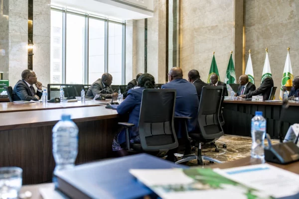 La CAF s’engage dans le débat sur le nouveau modèle financier de la FIFA malgré les critiques européennes