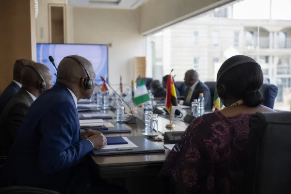 À Lungi, la CEDEAO tente de relancer sa sécurité commune et le dialogue avec les pays du Sahel