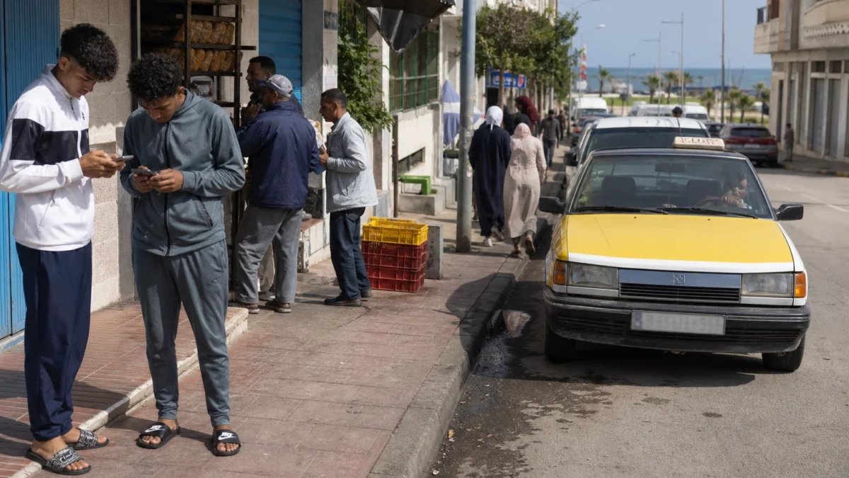 Au Maroc, la crise migratoire de Ceuta expose les limites de Schengen et ravive la tension avec Madrid