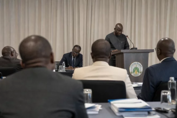 À Accra, le cacao ghanéen vacille entre maladies, pluies excessives et orpaillage avant la campagne 2026-2027