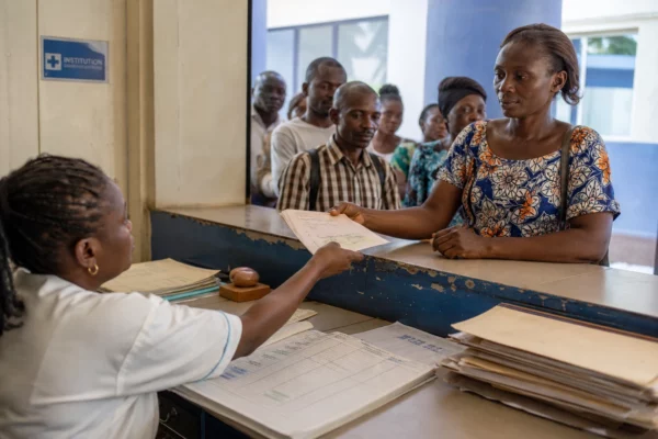 En RDC, Ebola franchit les 3 200 cas et bouscule la riposte dans l’Est malgré une mobilisation encore incomplète