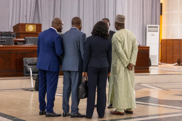 En Guinée, le retour d’une Assemblée élue consolide le pouvoir de Conakry mais laisse planer le doute sur les contre-pouvoirs