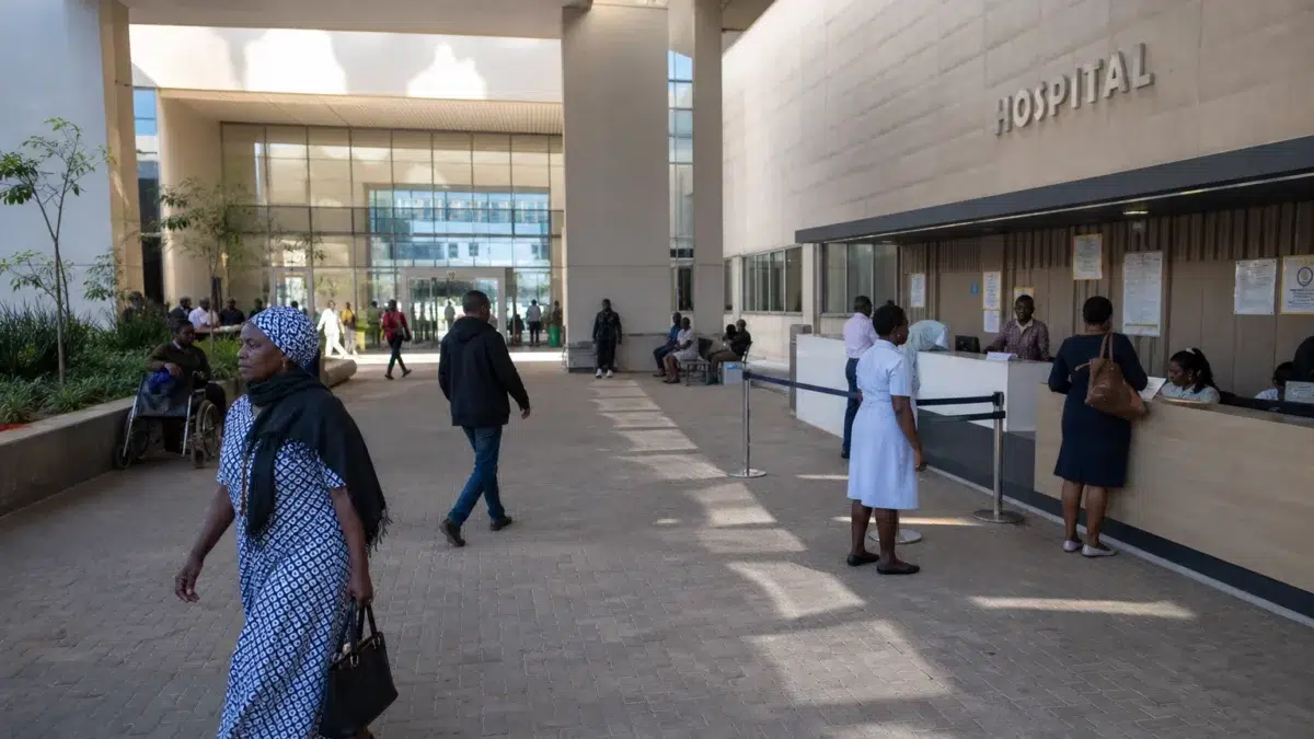 Avortement en Afrique : comment la stratégie américaine fragilise les soins et renforce les réseaux conservateurs