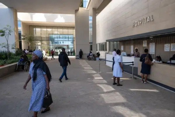 Avortement en Afrique : comment la stratégie américaine fragilise les soins et renforce les réseaux conservateurs