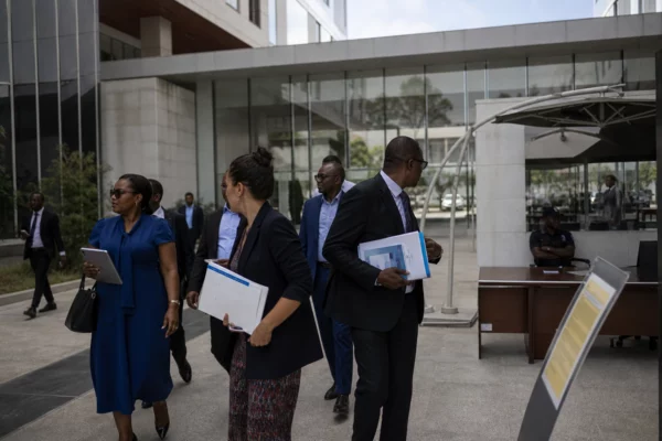 En RDC, la reddition annoncée des FDLR teste la crédibilité de l’accord de Washington et la ligne de Kinshasa face à Kigali