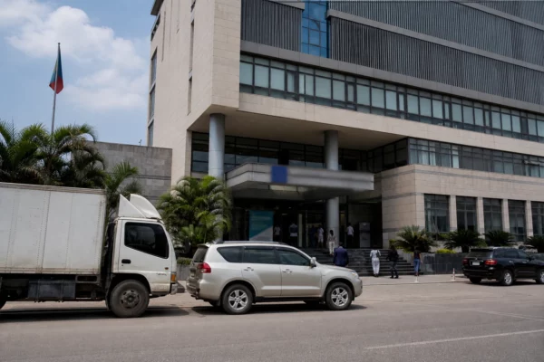 En RDC, la prolongation des restrictions sur le ciment redessine l’équilibre entre industrie locale et approvisionnement