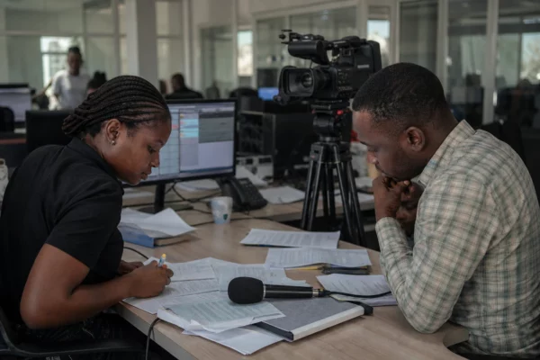 Au Ghana, l’absence de loi sur les accusations de sorcellerie prolonge l’exil des femmes des camps du Nord