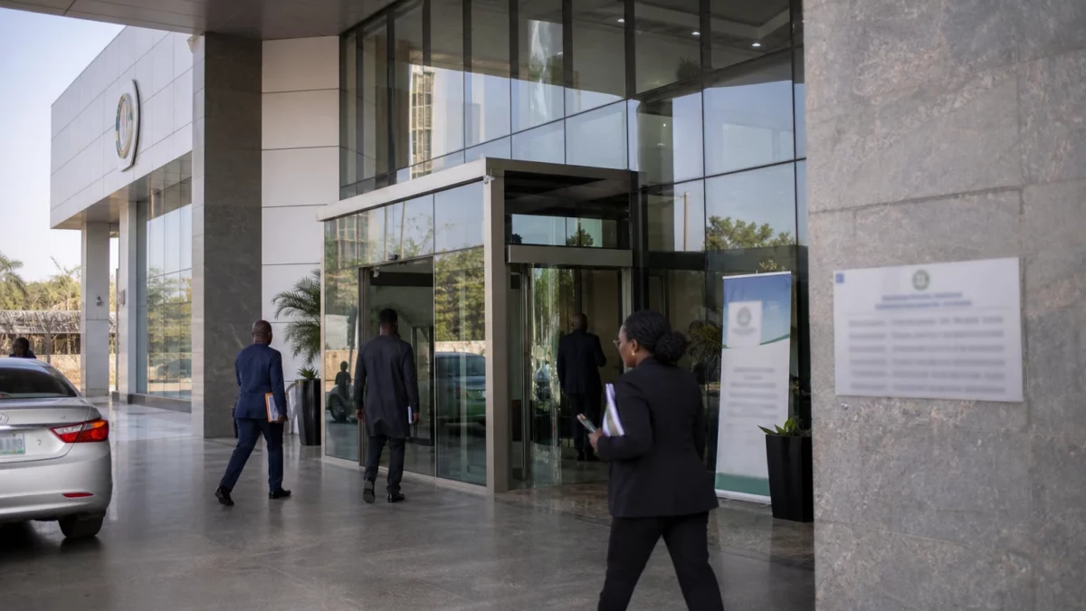 Au Nigeria, les réformes pétrolières peinent encore à combler un besoin de 38,3 milliards de dollars d’ici 2030