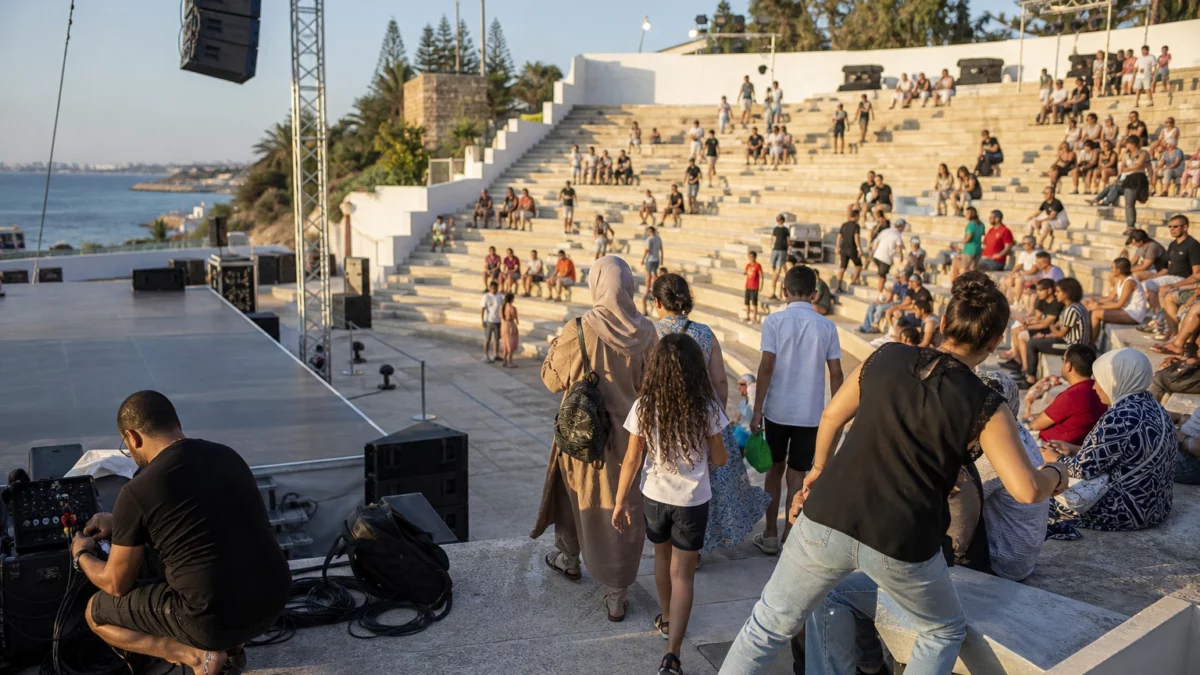En Tunisie, Nordo transforme les grands festivals d’été en preuve de légitimité pour le rap populaire