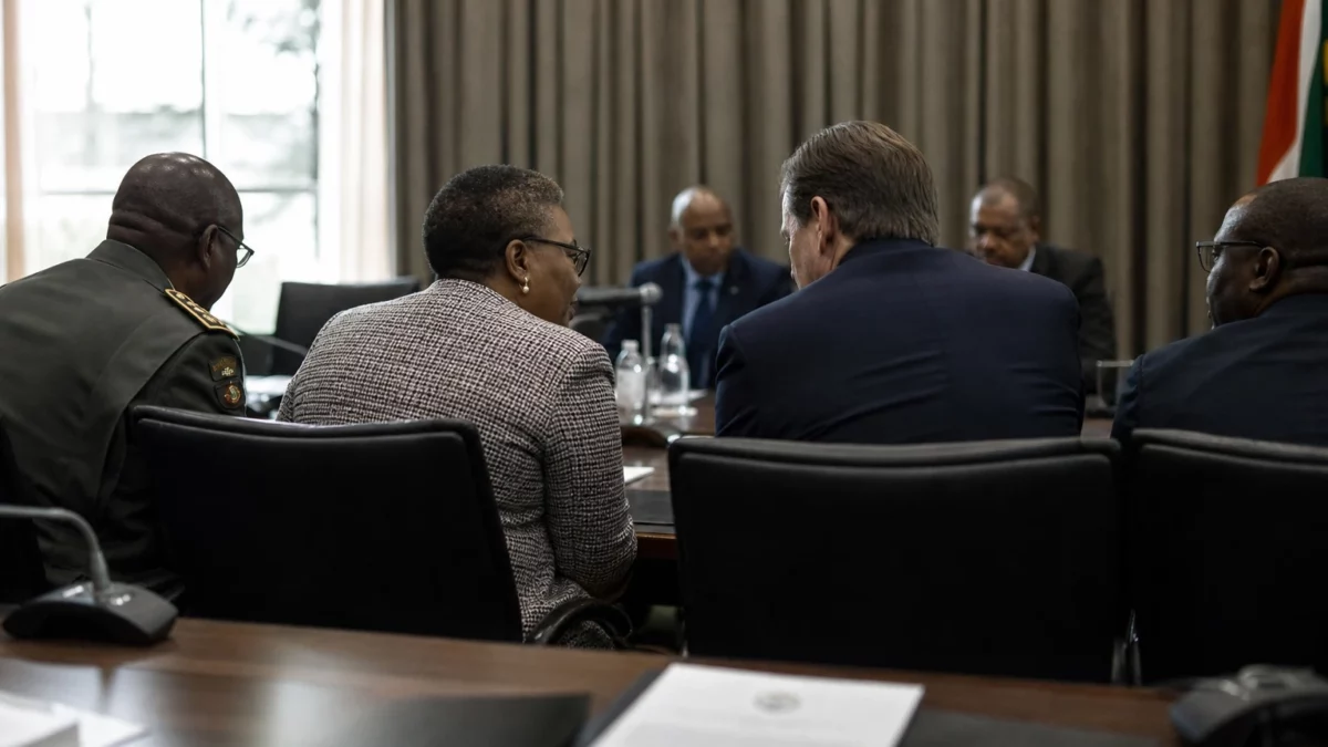 À Pretoria, la visite militaire en Russie relance le débat sur la cohérence diplomatique de l’Afrique du Sud