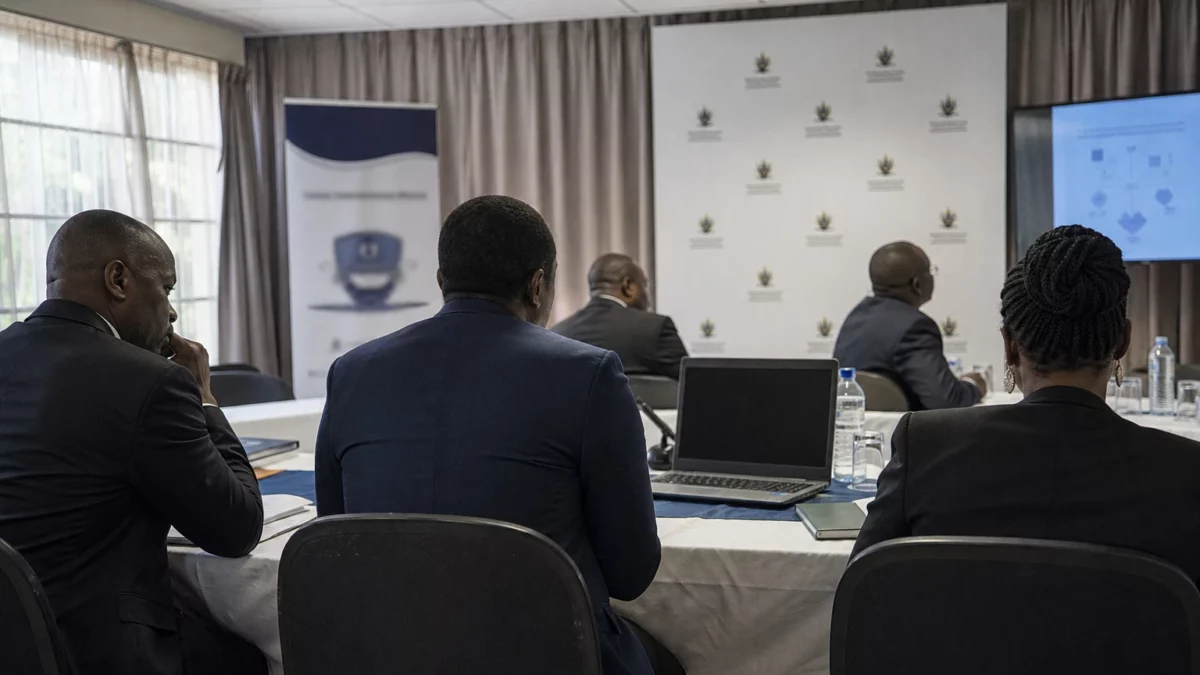 Au Zimbabwe, les enfants en ligne gagnent une protection plus stricte face aux risques numériques