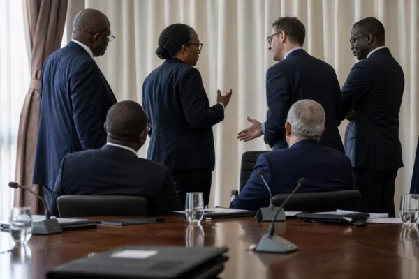 Au Gabon, Eramet promet de transformer le manganèse avant 2029, mais les capacités lourdes restent renvoyées à 2031