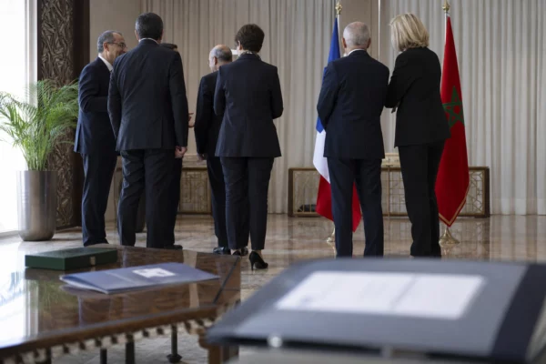 À Rabat, la relation Maroc France passe des gestes diplomatiques aux accords concrets sur les grands chantiers