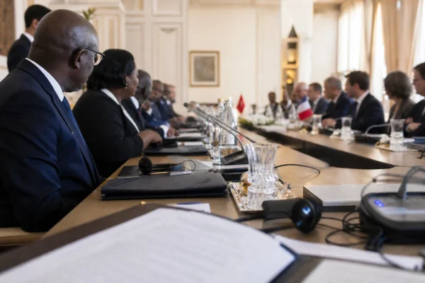 À Rabat, le Maroc et la France accélèrent leur rapprochement avec 14 accords et un traité bilatéral en préparation