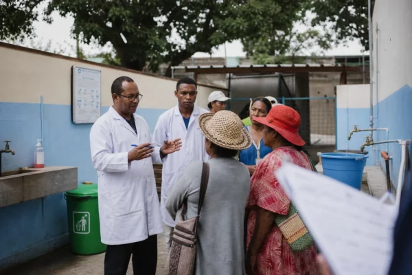 À Madagascar, Marie Lucienne Domoinamalala relie terrain, eau et institutions pour réduire les inégalités de santé