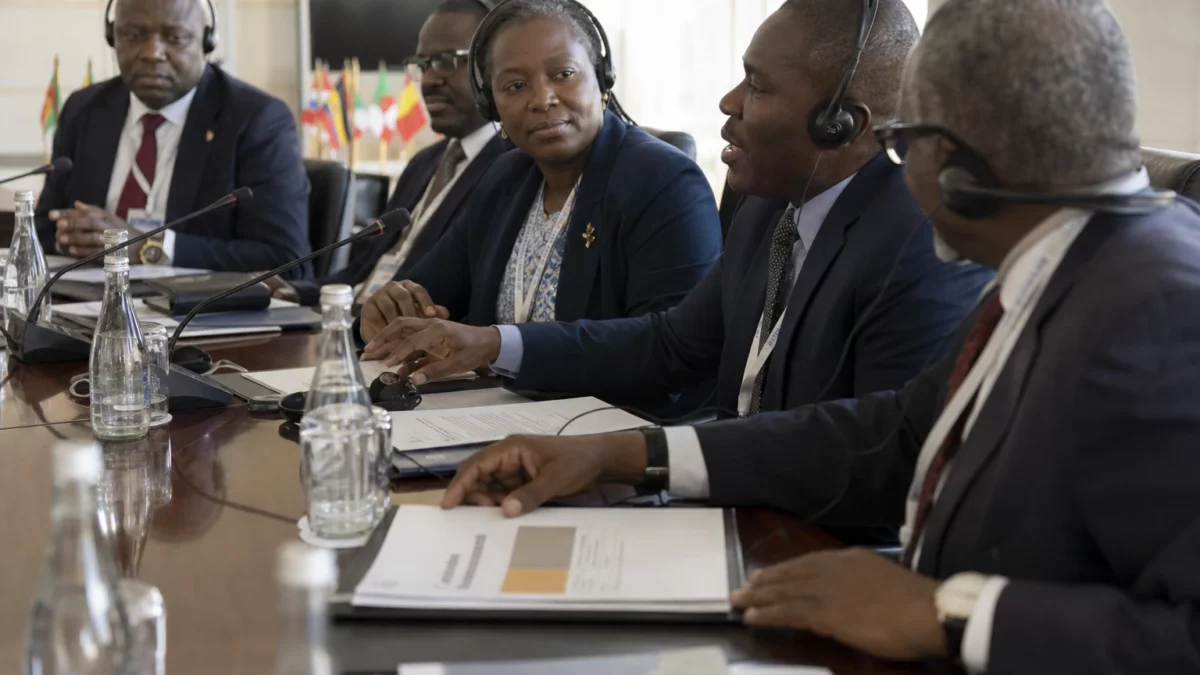 Washington cible l’Afrique avec des tarifs plus lourds, entre pression sur les exportations et fragilité de l’Agoa
