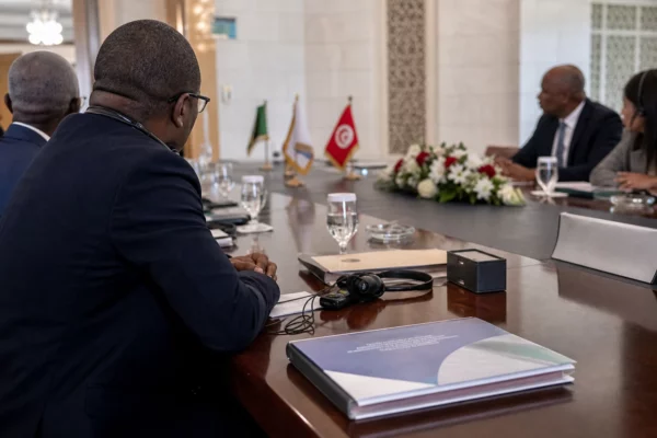 À Tunis, la République se transforme en journée de contestation face au verrouillage politique et à la crise sociale
