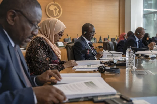Au Soudan, des avions civils et des réseaux privés aident les FSR à contourner l’embargo de l’ONU