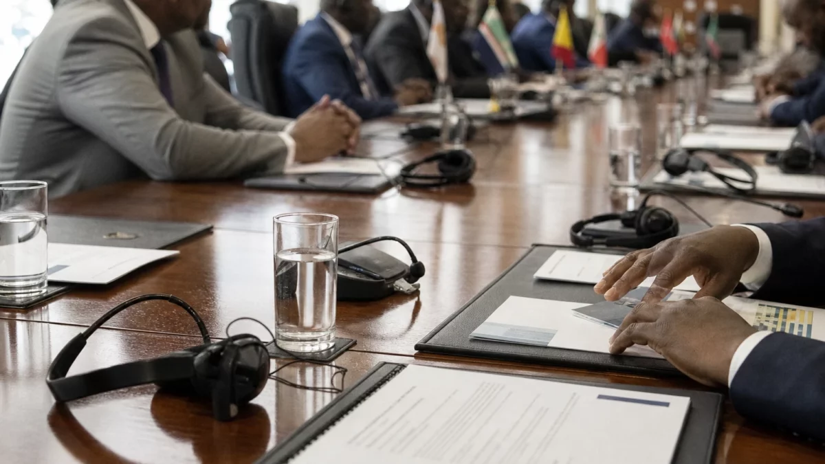 Depuis Dakar, le Sénégal relie CAN féminine, crise au Niger et recomposition politique en Afrique de l’Ouest