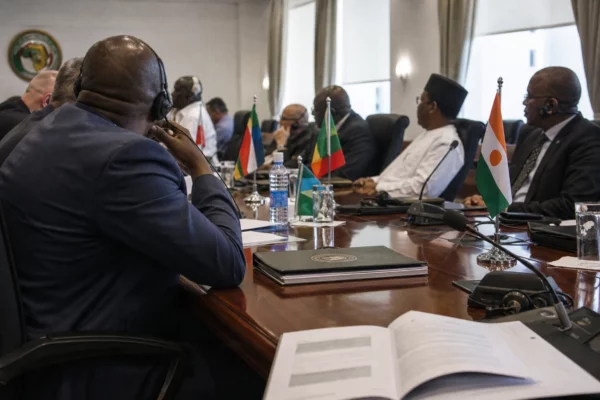Au Niger, le maintien en détention de Mohamed Bazoum devient un test de droit pour la transition de Niamey