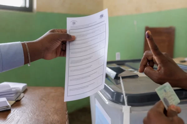 À São Tomé, la réélection de Carlos Vila Nova confirme la stabilité d’un pouvoir présidentiel surtout symbolique