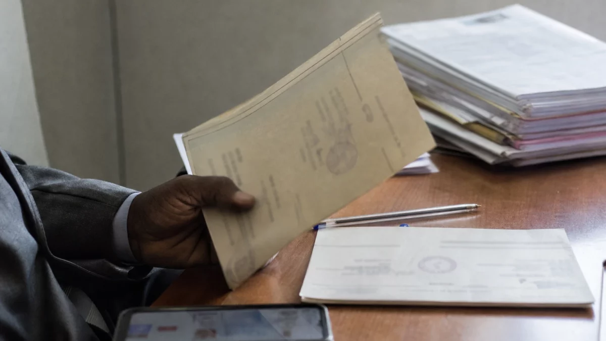 Au Cameroun, l’absence prolongée de Paul Biya relance le débat sur la continuité de l’État et l’après-Biya à Yaoundé