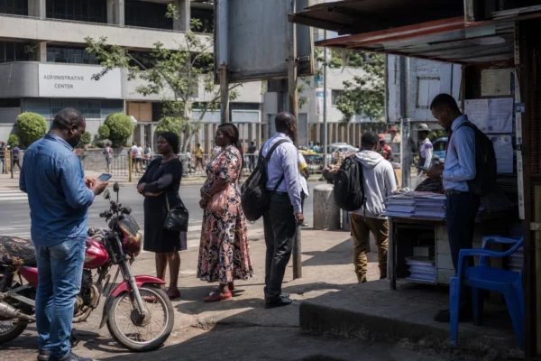 Au Cameroun, l’absence de Paul Biya relance le doute sur la continuité de l’État malgré le démenti du RDPC