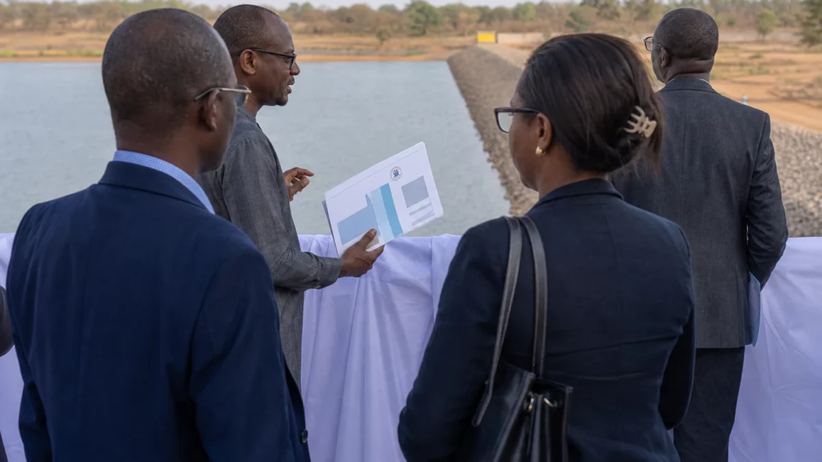 Au Burkina Faso, la remise en eau du barrage de Goulouré relance l’irrigation et sécurise des revenus ruraux