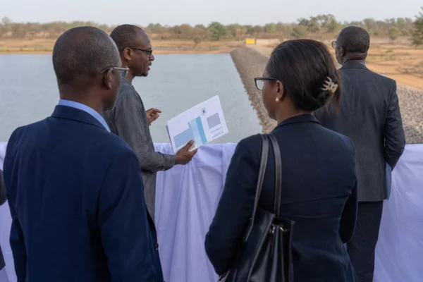 Au Burkina Faso, la remise en eau du barrage de Goulouré relance l’irrigation et sécurise des revenus ruraux