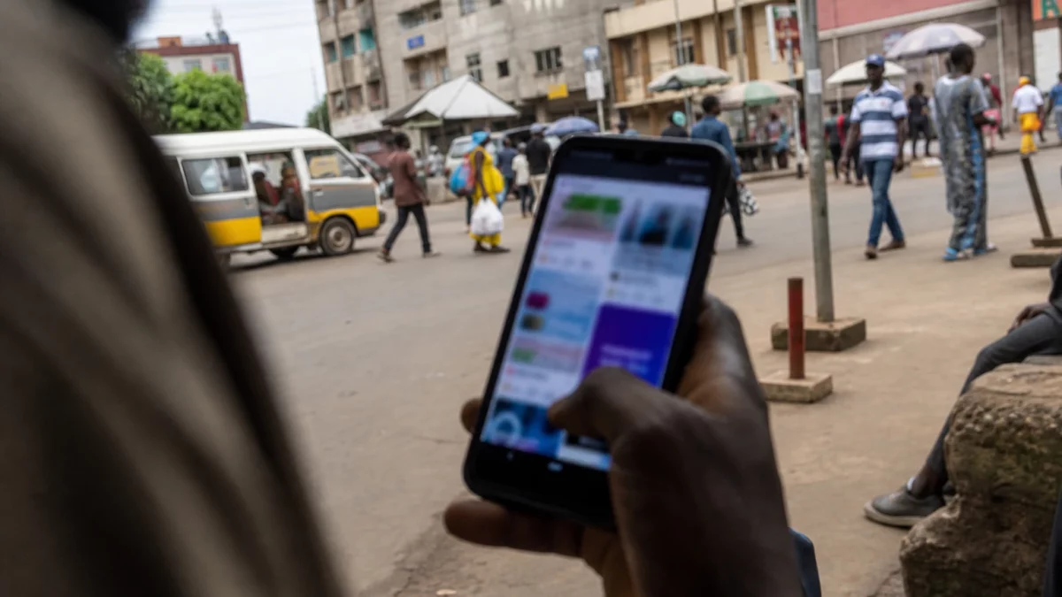 En Guinée, le pardon de l’imam de Conakry relance la pression sur les autorités pour libérer l’activiste Bella Bah