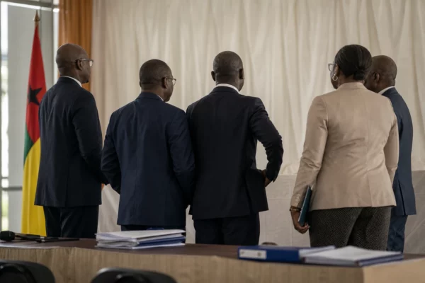 Guinée-Bissau : le référendum constitutionnel ouvre un bras de fer sur le pouvoir présidentiel et la sortie de transition