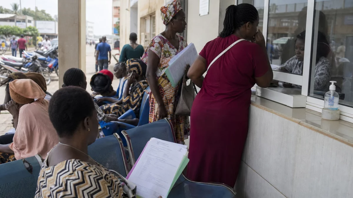 En Côte d’Ivoire, l’arrestation de Coach Mehdi au Mali relance la pression sur la justice face aux violences sexuelles