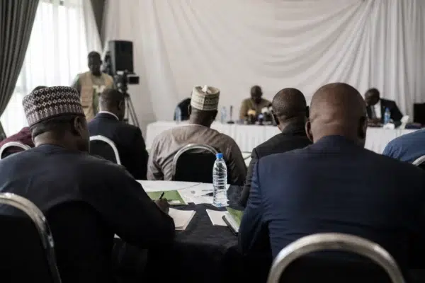 Au Nigeria, l’arrestation d’un influenceur révèle des réseaux logistiques du trafic de cocaïne vers l’Europe et l’Asie