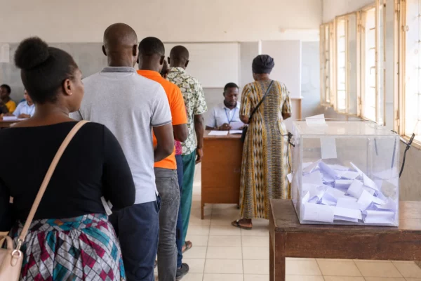 En Afrique, l’IA industrialise la cybercriminalité et met les services d’enquête face à une fraude plus rapide