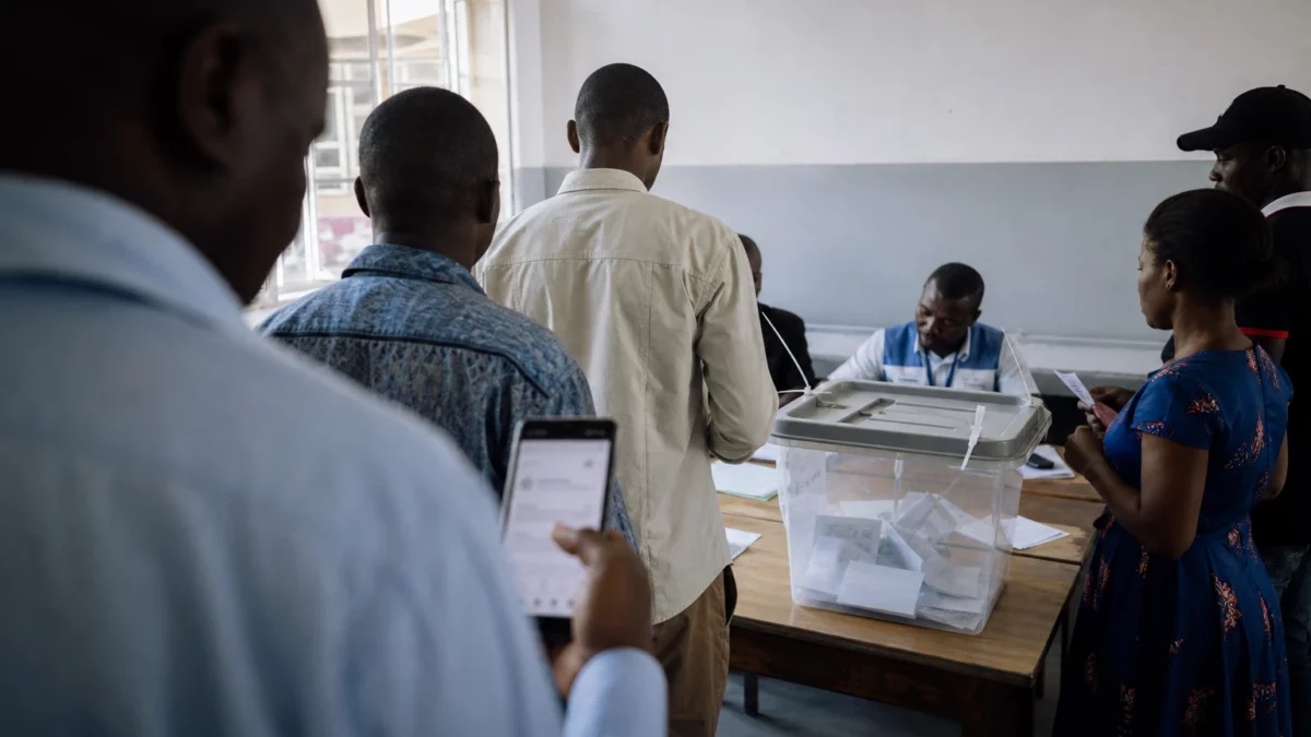 En RDC, le satellite sur smartphone bute encore sur le vrai verrou de l’accès numérique massif