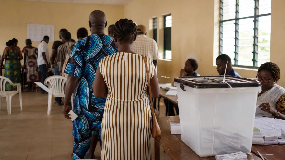 En France, la hausse des frais d’inscription menace l’accès des étudiants africains aux masters et complique les renouvellements