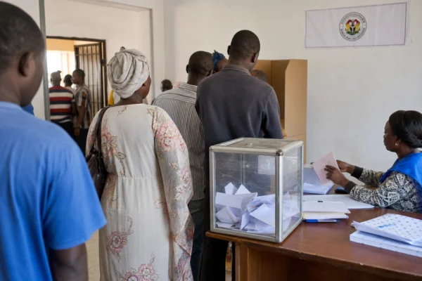 Au Burkina Faso, l’État mise sur l’aviculture pour réduire la dépendance aux intrants et relancer les revenus ruraux