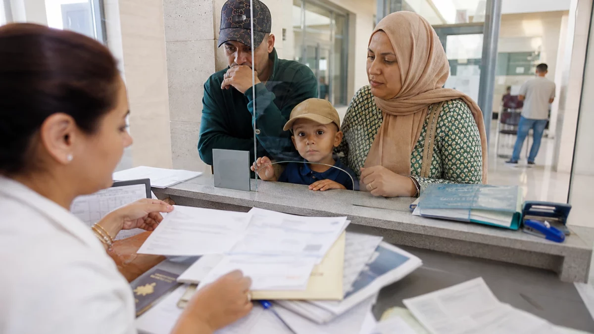 À Ceuta, la crise migratoire laisse des familles sans réponses et pousse la Garde civile à ouvrir un bureau
