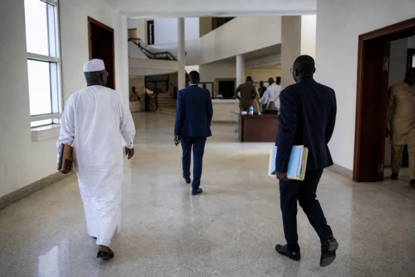 Au Tchad, la grâce présidentielle annoncée par Mahamat Idriss Déby relance le bras de fer autour de Succès Masra