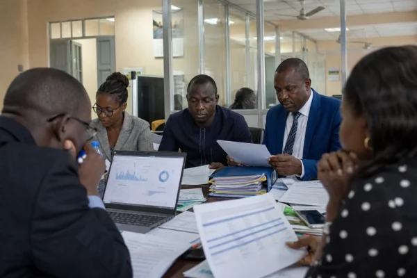 En Guinée, l’accord avec le FMI peut sécuriser 425 millions de dollars mais impose des réformes concrètes