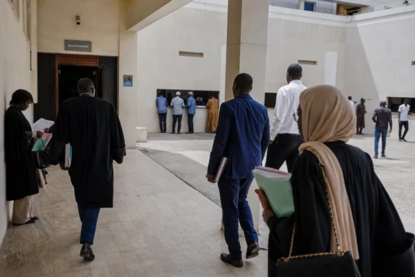 Au Sénégal, la répression des personnes LGBT+ s’étend et transforme la justice en instrument de dissuasion publique