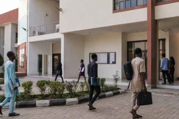 Au Nigeria, la réforme de la formation technique se heurte à un marché du travail dominé par l’emploi informel