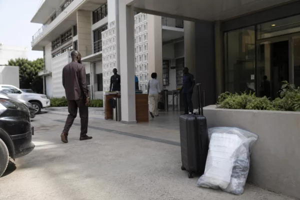 À Dakar, une valise piégée dévoile un réseau de cocaïne et relance la pression sur les trafiquants au Sénégal