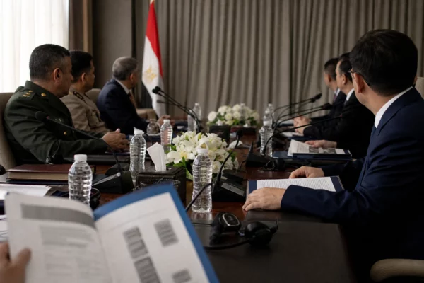En Égypte, les manœuvres aériennes sino-égyptiennes confirment un rapprochement militaire de plus en plus assumé