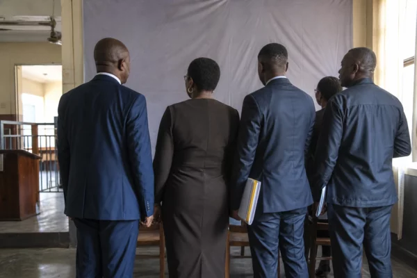 En RDC, la défense de Tshiwewe fait vaciller la procédure et met le CNC face à ses limites légales