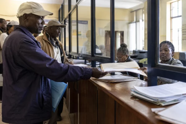 Au Kenya, la subvention des semences et de l’engrais veut relancer le maïs après la sécheresse et contenir les prix