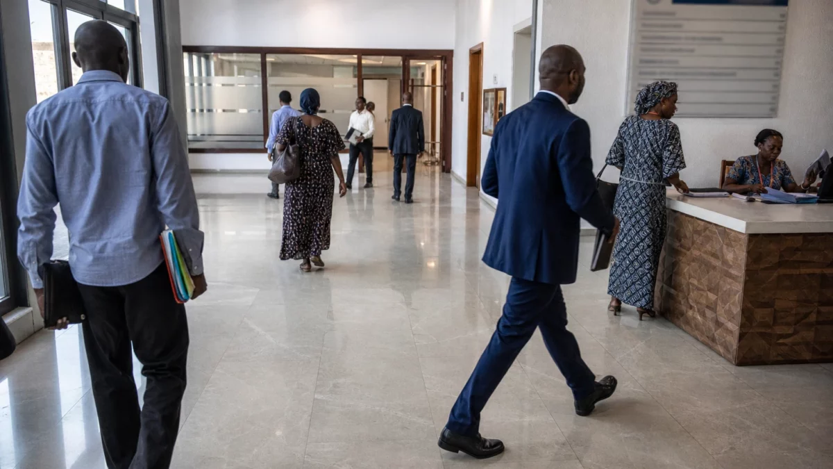 En Guinée, le limogeage de deux ministres proches de Doumbouya révèle une gouvernance sous pression à Conakry