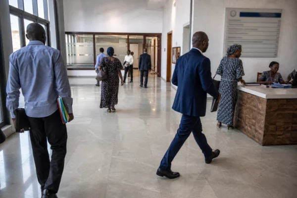 En Guinée, le limogeage de deux ministres proches de Doumbouya révèle une gouvernance sous pression à Conakry
