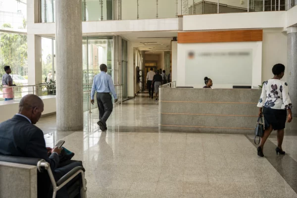 En Ouganda, la diaspora indienne reste au cœur du commerce, mais son influence relance le débat sur la citoyenneté